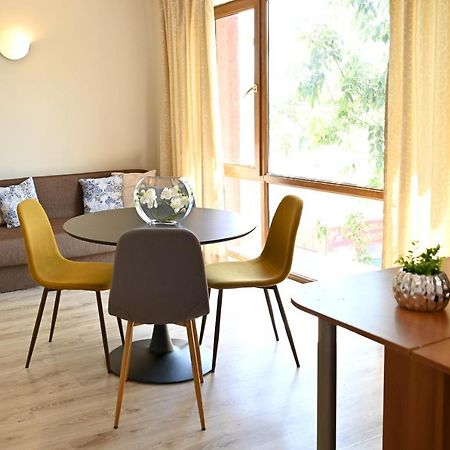 Apart Hotel Primavera 2 Primorsko Ngoại thất bức ảnh