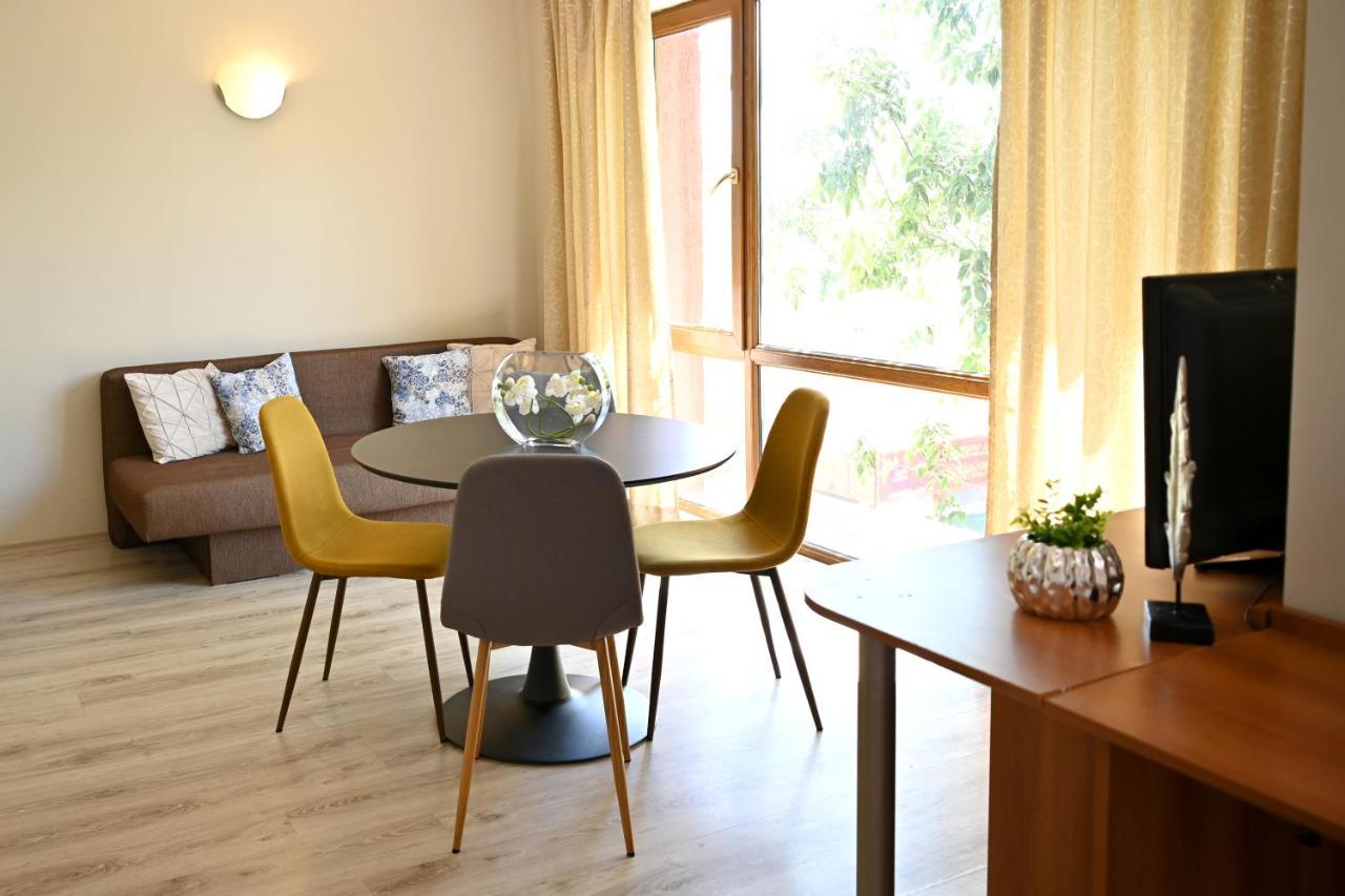 Apart Hotel Primavera 2 Primorsko Ngoại thất bức ảnh
