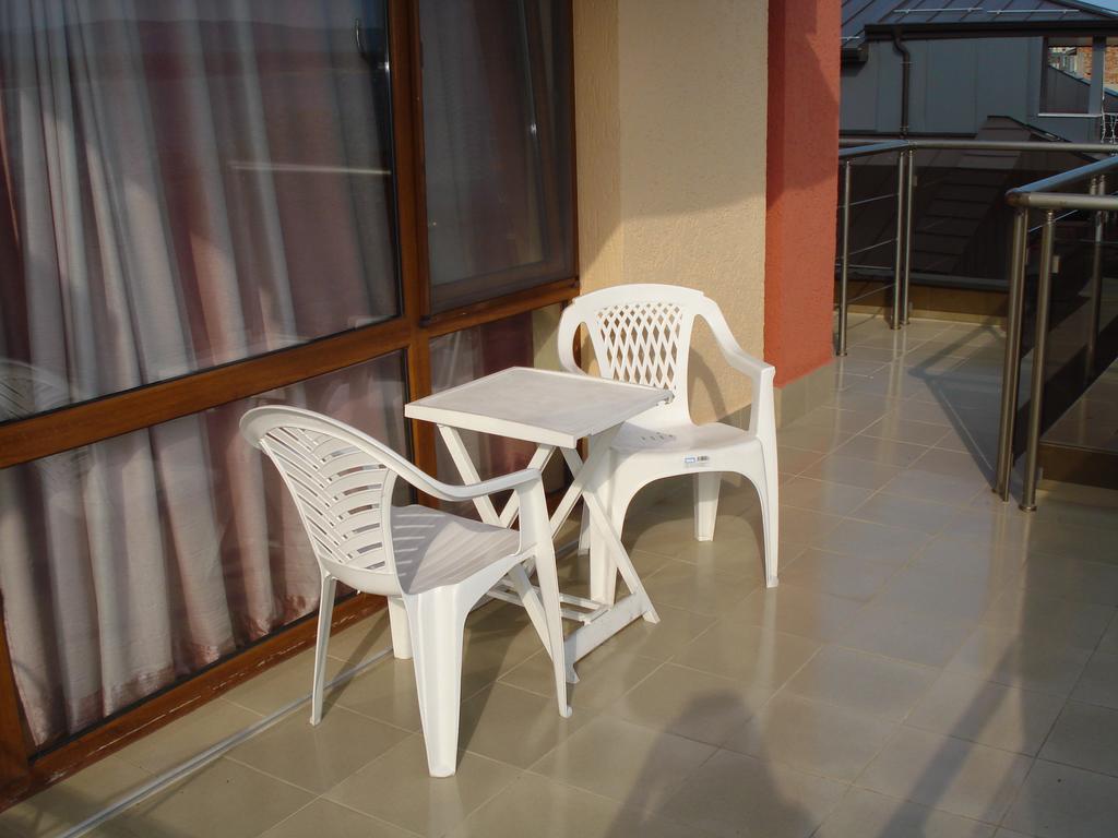 Apart Hotel Primavera 2 Primorsko Ngoại thất bức ảnh